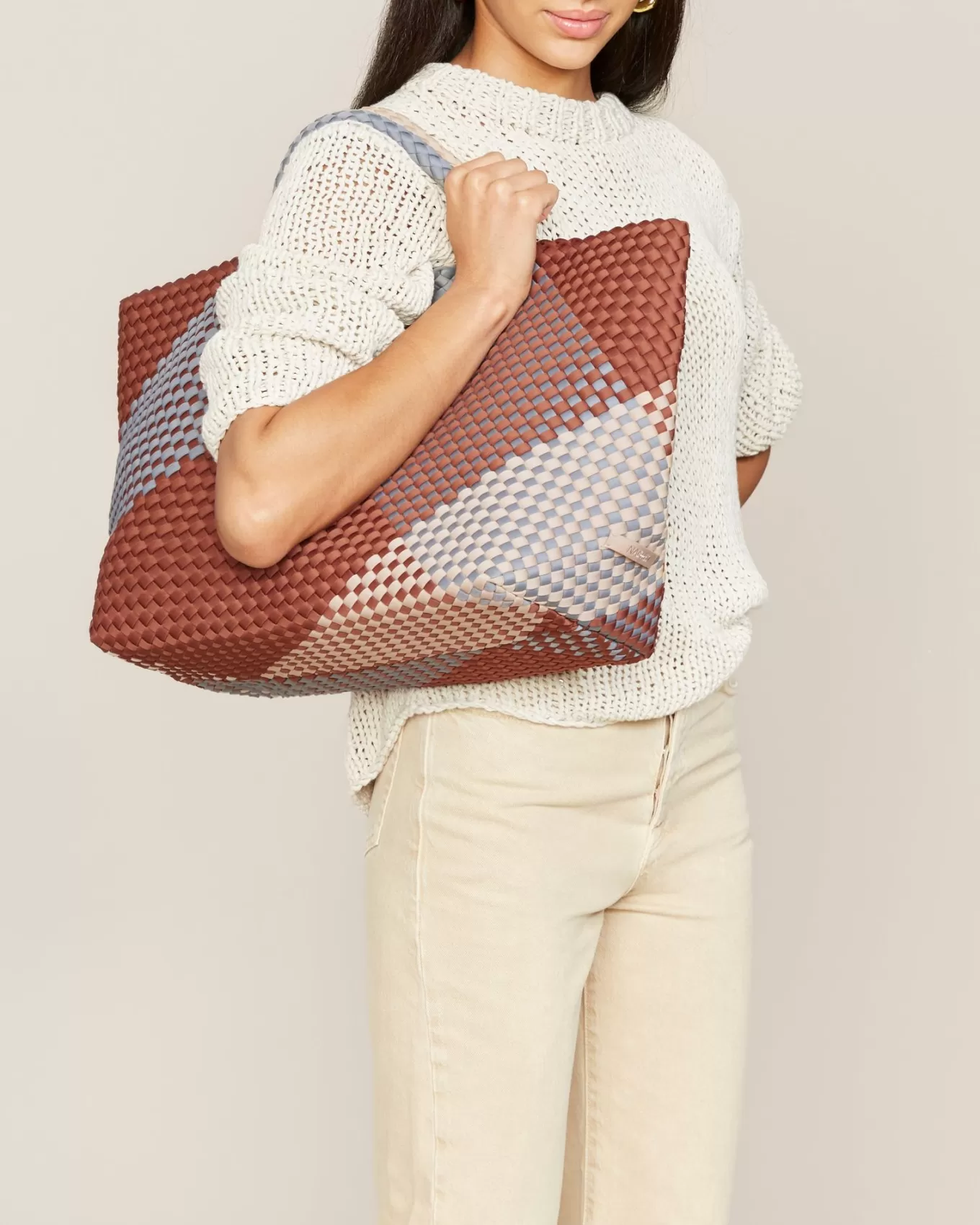 st_barths_large_tote_grafisk_geo_3-1.webp NAGHEDI St. Barths Large Tote Grafisk Geo^ Totes