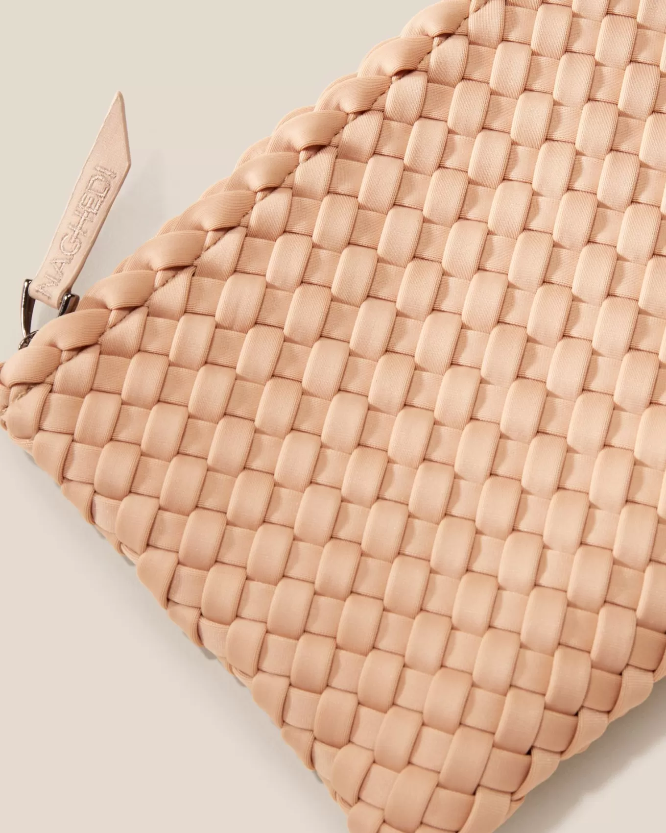 st_barths_petit_tote_grafisk_ombre_2.webp NAGHEDI St. Barths Petit Tote Grafisk Ombre^ Totes